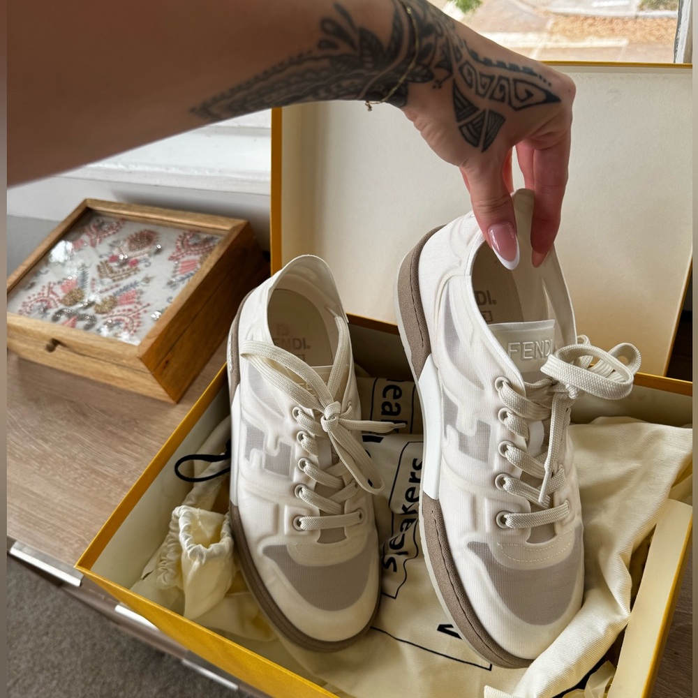 FENDI sneakers - Picture 4 of 7